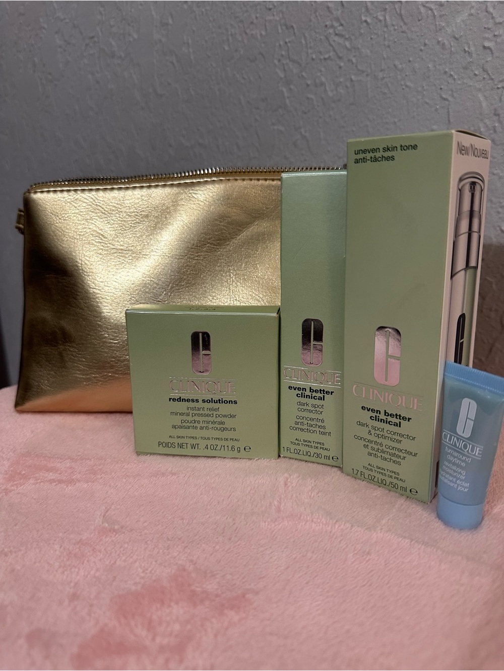 Clinique Skincare Set with Metallic Gold Cosmetic Pouch - Mint Green